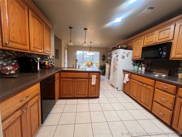 24 Jamestown Circle, Mcalester, OK 74501