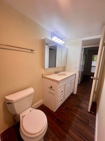 1500 N Congress Avenue A2, West Palm Beach, FL 33401