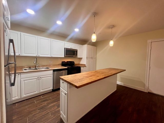 1500 N Congress Avenue A2, West Palm Beach, FL 33401