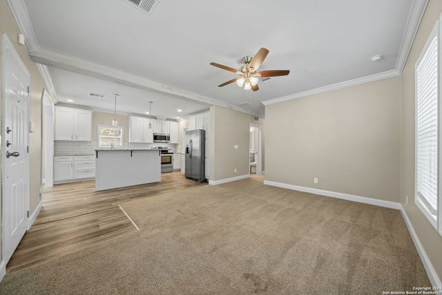 711 LA CRESTA DR, Canyon Lake, TX 78133