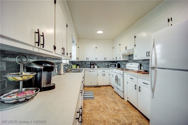 254 Main Street, Alma, AR 72921