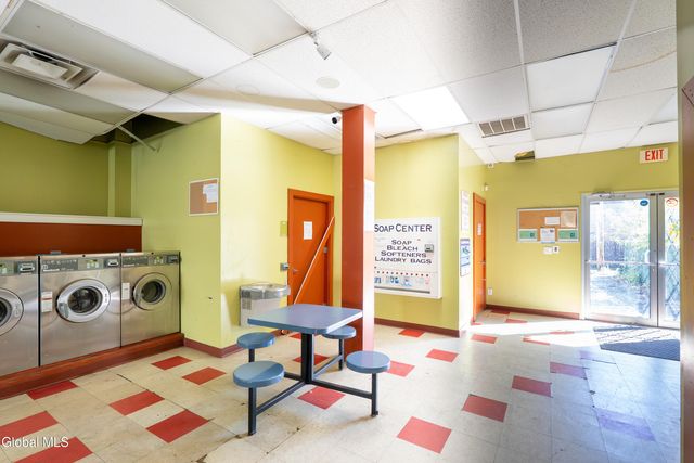 654 2nd Avenue, Troy, NY 12182