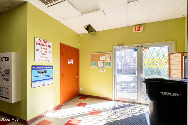 654 2nd Avenue, Troy, NY 12182