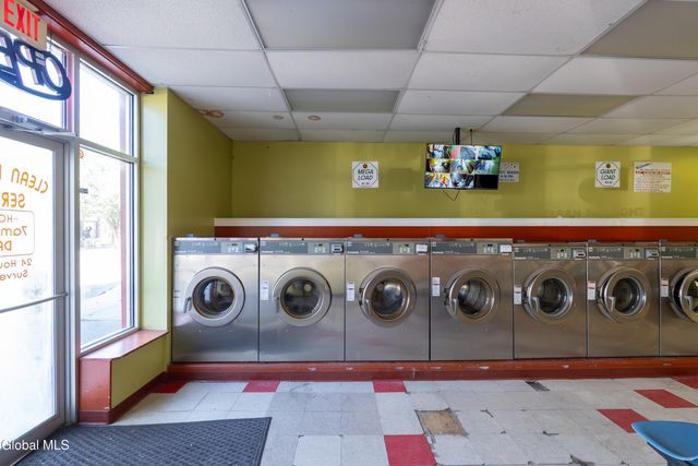 654 2nd Avenue, Troy, NY 12182