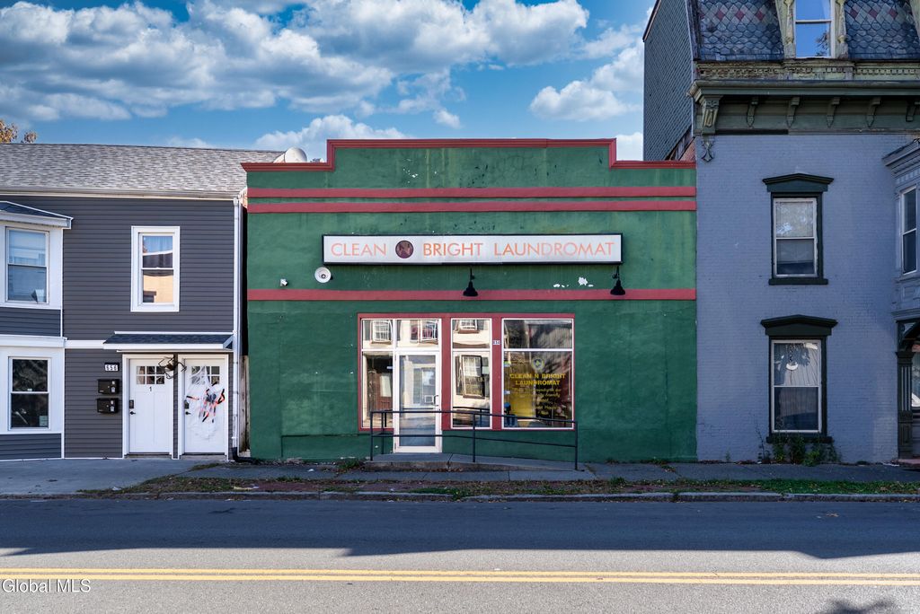 654 2nd Avenue, Troy, NY 12182