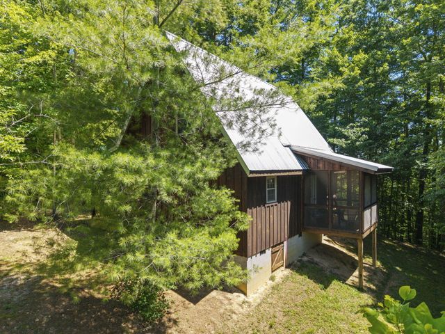 611 Paradise Drive, Rogers, KY 41365