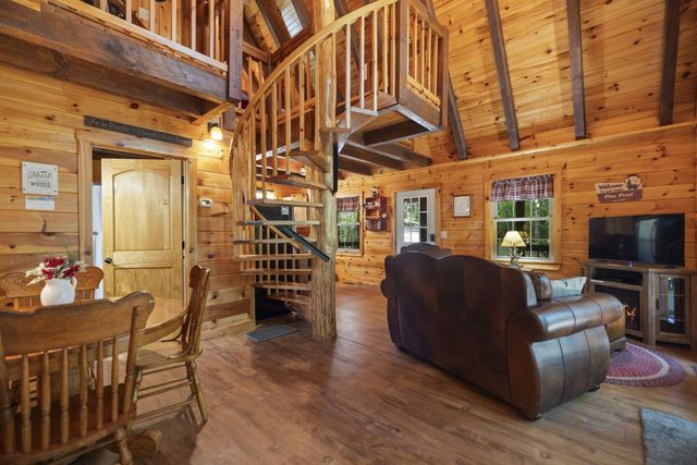 611 Paradise Drive, Rogers, KY 41365