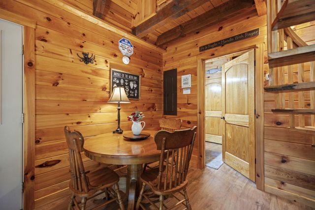 611 Paradise Drive, Rogers, KY 41365