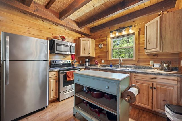 611 Paradise Drive, Rogers, KY 41365