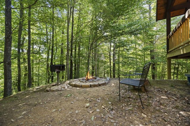 611 Paradise Drive, Rogers, KY 41365