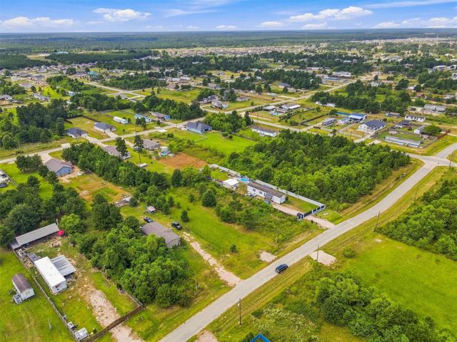 307 Road 5118, Cleveland, TX 77327