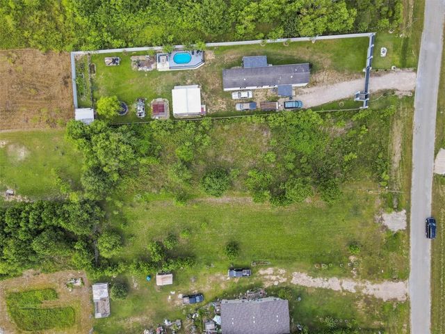 307 Road 5118, Cleveland, TX 77327