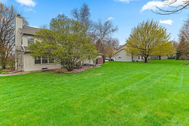 228 BOSWORTH LANE, Neenah, WI 54956