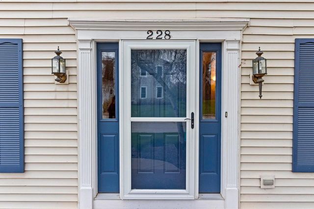 228 BOSWORTH LANE, Neenah, WI 54956
