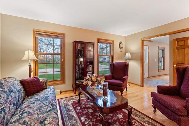 228 BOSWORTH LANE, Neenah, WI 54956