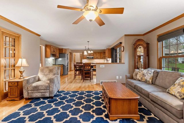 228 BOSWORTH LANE, Neenah, WI 54956