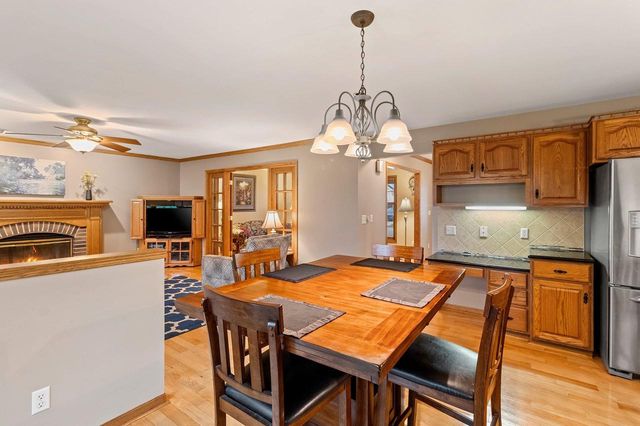 228 BOSWORTH LANE, Neenah, WI 54956