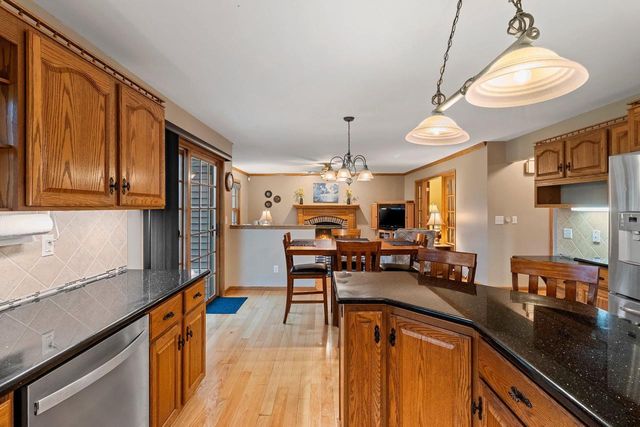 228 BOSWORTH LANE, Neenah, WI 54956