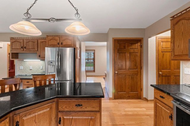 228 BOSWORTH LANE, Neenah, WI 54956