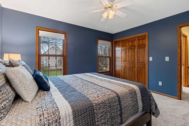 228 BOSWORTH LANE, Neenah, WI 54956