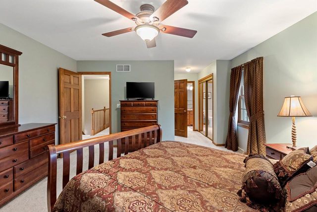 228 BOSWORTH LANE, Neenah, WI 54956