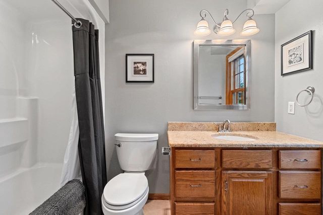 228 BOSWORTH LANE, Neenah, WI 54956