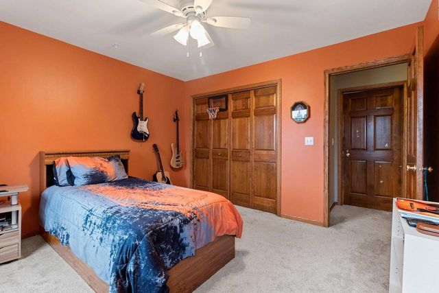 228 BOSWORTH LANE, Neenah, WI 54956