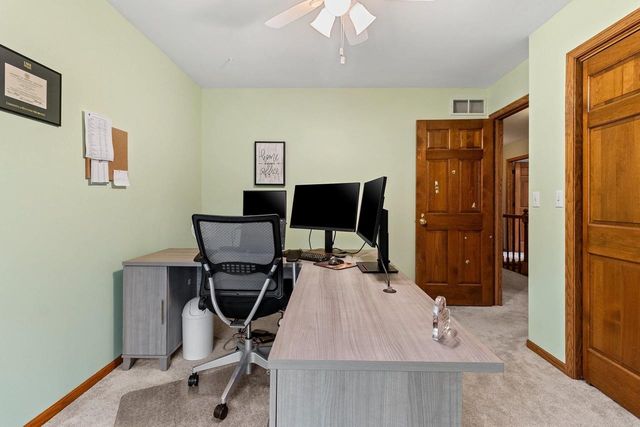 228 BOSWORTH LANE, Neenah, WI 54956