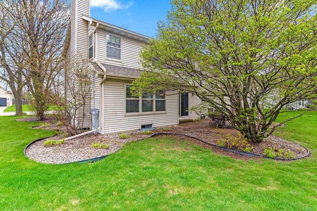 228 BOSWORTH LANE, Neenah, WI 54956