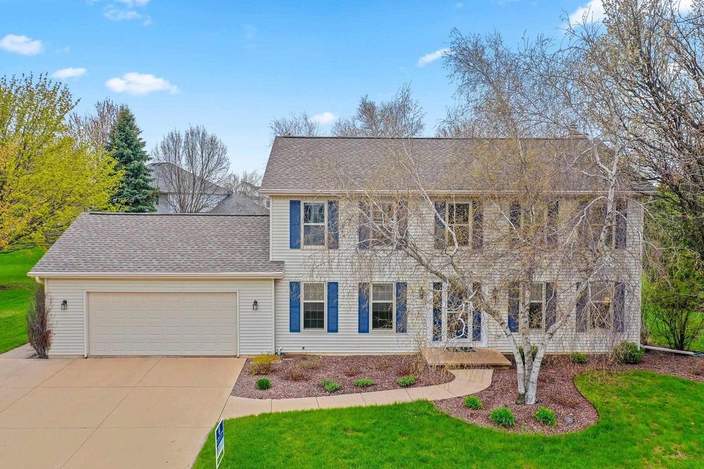 228 BOSWORTH LANE, Neenah, WI 54956
