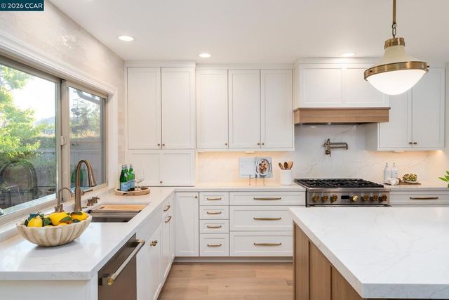 2003 Saint George Rd, Danville, CA 94526