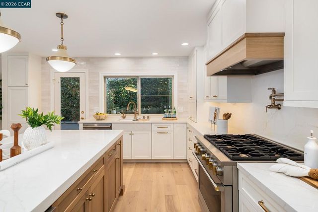 2003 Saint George Rd, Danville, CA 94526