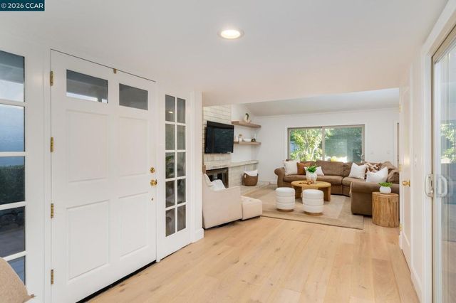 2003 Saint George Rd, Danville, CA 94526