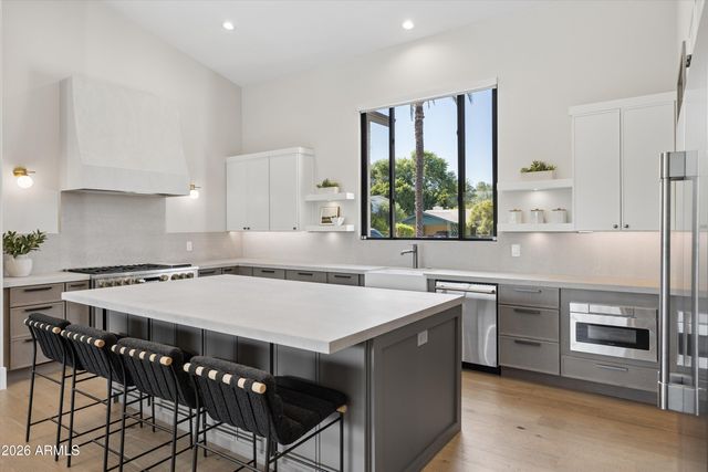 4010 E HAZELWOOD Street, Phoenix, AZ 85018
