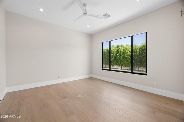 4010 E HAZELWOOD Street, Phoenix, AZ 85018