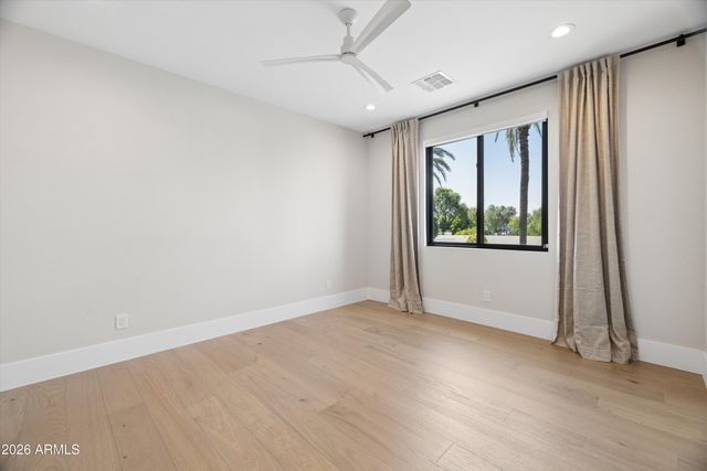 4010 E HAZELWOOD Street, Phoenix, AZ 85018