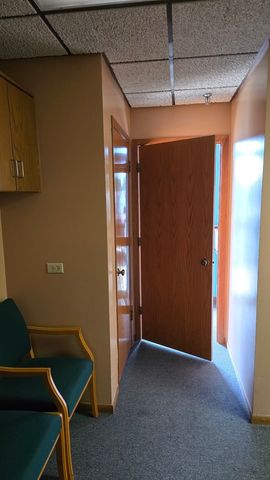 17710 Oak Park Avenue, Tinley Park, IL 60477