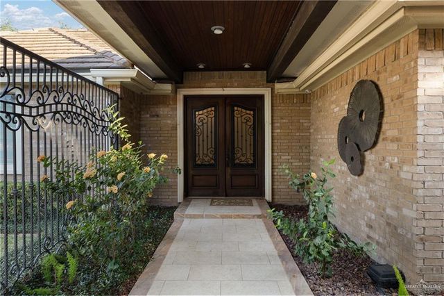 809 Rio Grande Drive, Mission, TX 78572