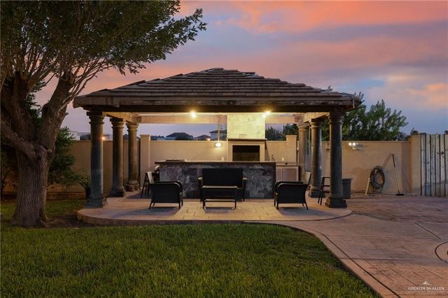 809 Rio Grande Drive, Mission, TX 78572