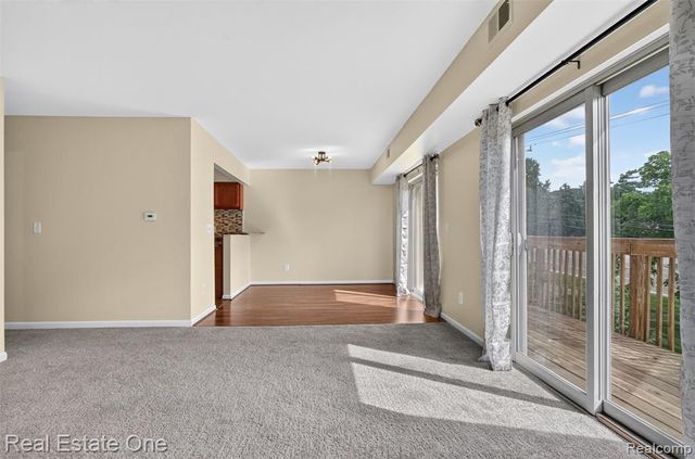1655 Riverside Drive 12, Rochester Hills, MI 48309
