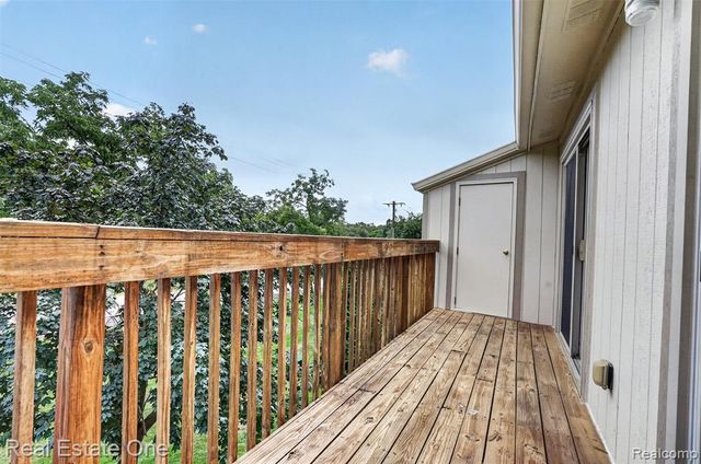 1655 Riverside Drive 12, Rochester Hills, MI 48309