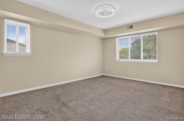 1655 Riverside Drive 12, Rochester Hills, MI 48309