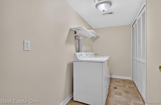 1655 Riverside Drive 12, Rochester Hills, MI 48309