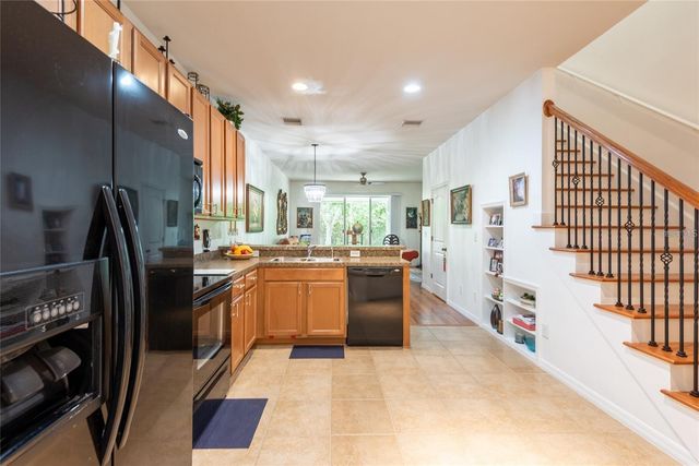 8931 TURNSTONE HAVEN PLACE, Tampa, FL 33619