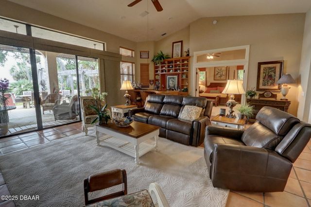6 Rosalyn Landing, Daytona Beach, FL 32118