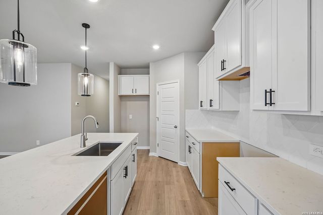1222 Nikos Hollow, San Antonio, TX 78245