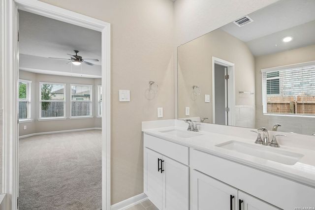 1222 Nikos Hollow, San Antonio, TX 78245