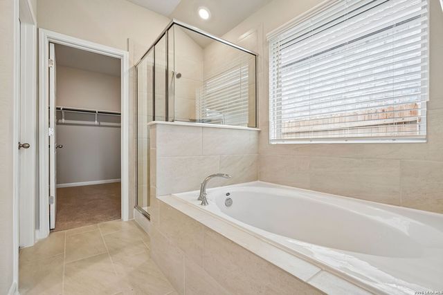 1222 Nikos Hollow, San Antonio, TX 78245
