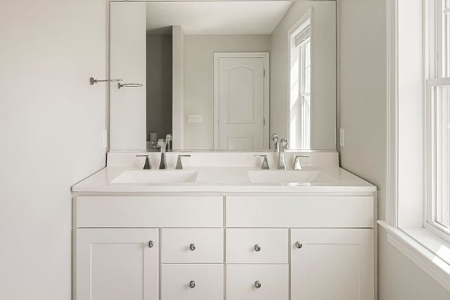 265 Bacon St B, Natick, MA 01760