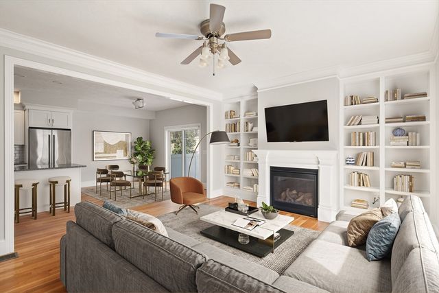 265 Bacon St B, Natick, MA 01760